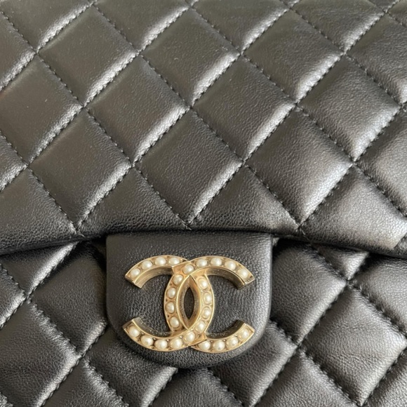 100AUTH CHANEL Pearls Black Calf Reissue Flap Bag - Picture 11 of 11
